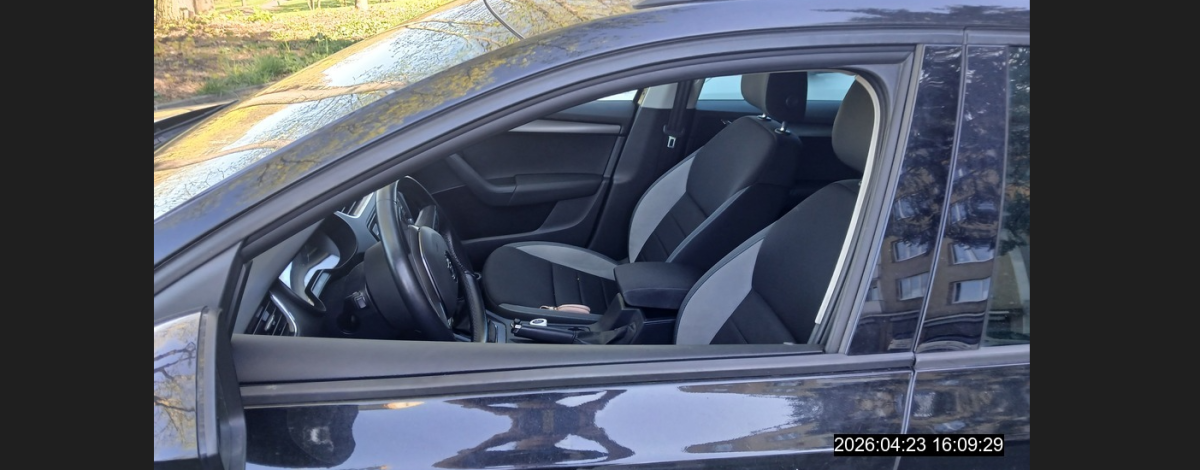 Otevřené okno a cennosti na sedadle - případ z Drahovic měl šťastný konec