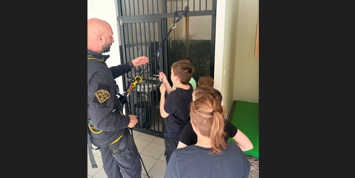 Uzly, lana a velká podívaná pro naše mladé strážníky