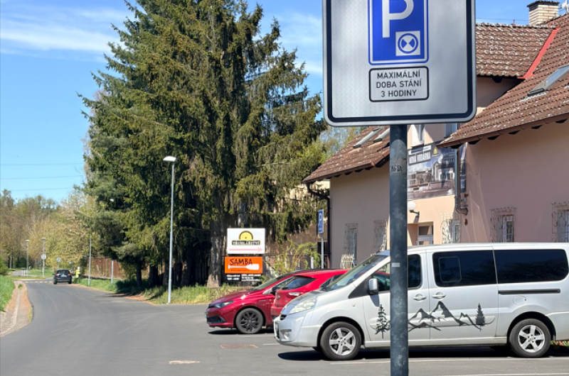Chystáte se na Meandr? Nezapomeňte na parkovací hodiny!