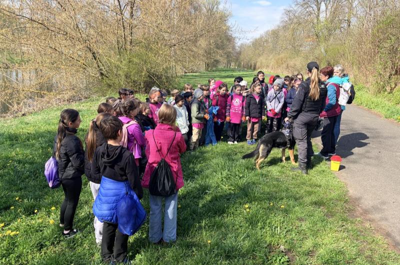 Žáci i letos vyrazili čistit břehy Ohře