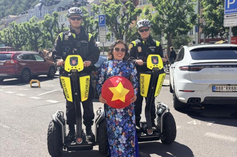 Uplynulý víkend ve znamení vietnamské kultury. Strážníci a jejich Segway byli v obležení!