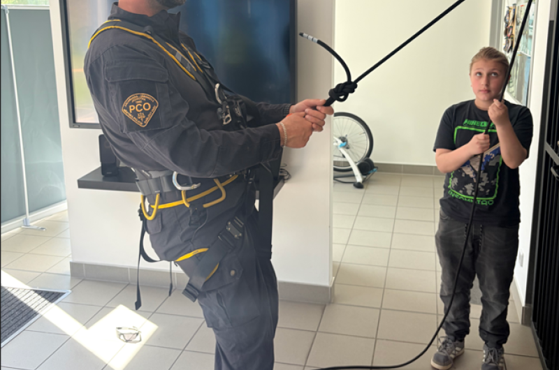 Uzly, lana a velká podívaná pro naše mladé strážníky