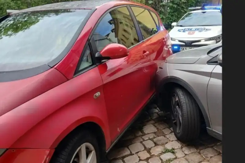 Zaparkované vozidlo se vydalo na výlet