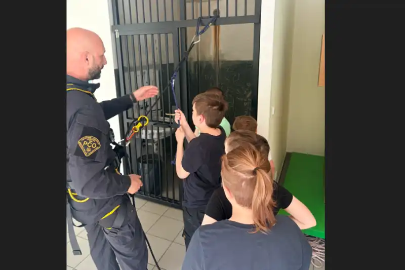 Uzly, lana a velká podívaná pro naše mladé strážníky