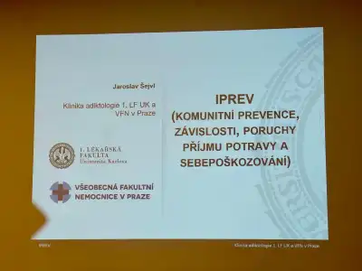 školení