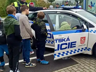 mladý strážník