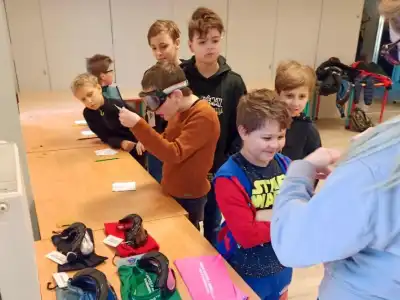 mladý strážník