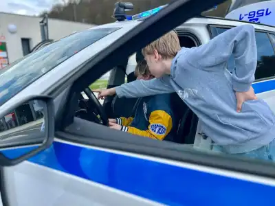 mladý strážník