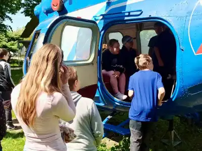 mladý strážník