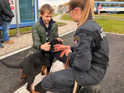 mladý strážník