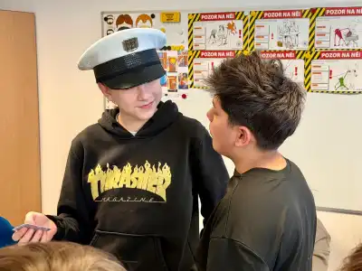 mladý strážník