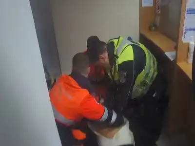 Resuscitace v Krymské ulici: strážníci pomohli zachránit život