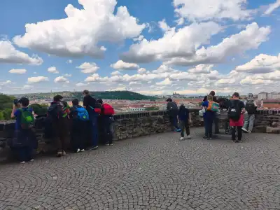 Mladí strážníci zakončili kroužek výletem do Prahy a návštěvou Muzea Policie ČR