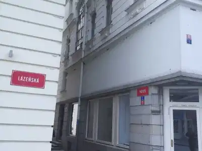 pád ženy