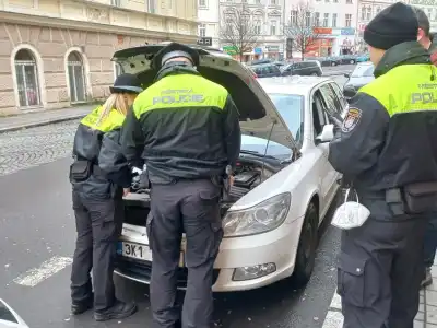 Řidiče stále trápí ranní mrazy